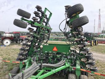 Посівний комплекс пневматичний з добривами John Deere 1890 + Бункер 1910, 2011 р.в foto 11