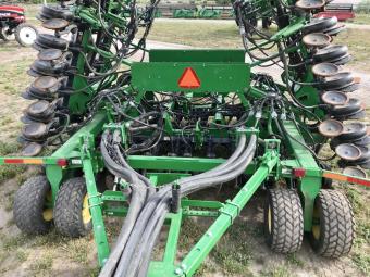 Посівний комплекс пневматичний з добривами John Deere 1890 + Бункер 1910, 2011 р.в foto 12
