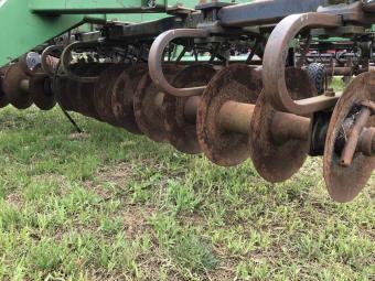 Дисковий глибокорозпушувач John Deere 510-7 стійок-6,4 м. foto 9