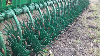 Ротаційна борона  John Deere 400 4,5 м foto 4