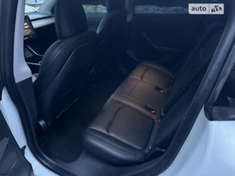 Tesla Model Y 2021 foto 20