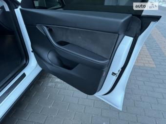 Tesla Model Y 2021 foto 10