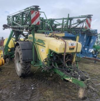 Обприскувач причіпний John Deere 624 foto 2