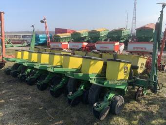Сівалка пропашна пневматична John Deere 1750  8-рядна
