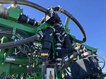 Обприскувач-розкидач John Deere R4038 2014 р.в.(комплект бочка+штанга ) foto 20