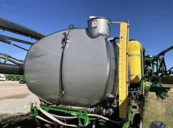 Обприскувач-розкидач John Deere R4038 2014 р.в.(комплект бочка+штанга ) foto 25