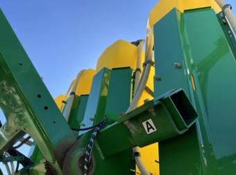 Обприскувач-розкидач John Deere R4038 2014 р.в.(комплект бочка+штанга ) foto 31