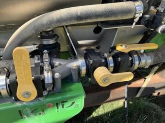 Обприскувач-розкидач John Deere R4038 2014 р.в.(комплект бочка+штанга ) foto 27