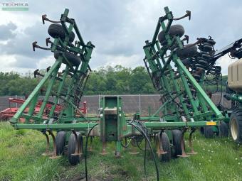 Культиватор John Deere 960 - 9,6 м