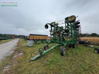 Культиватор John Deere 2210 15,6м
