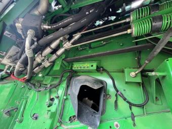 Комбайн John Deere S680 2014 рік foto 37