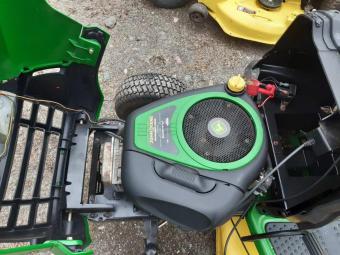 Газонокосарка John Deere X360 foto 4