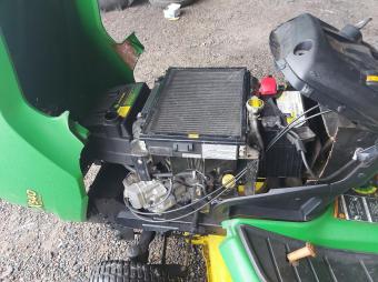 Газонокосарка John Deere X540 foto 3